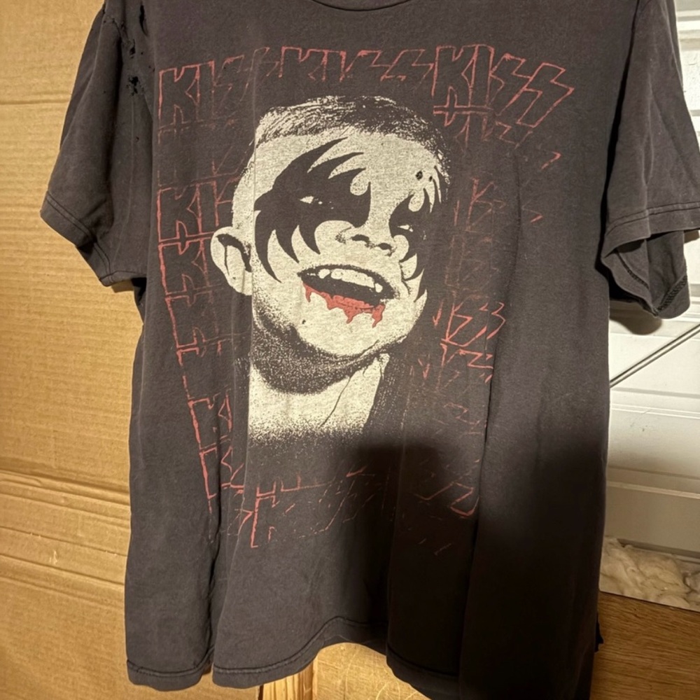 Kiss Black Graphic Short Sleeve Tee